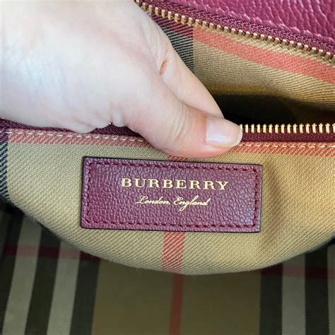 does Ubuy ship Burberry